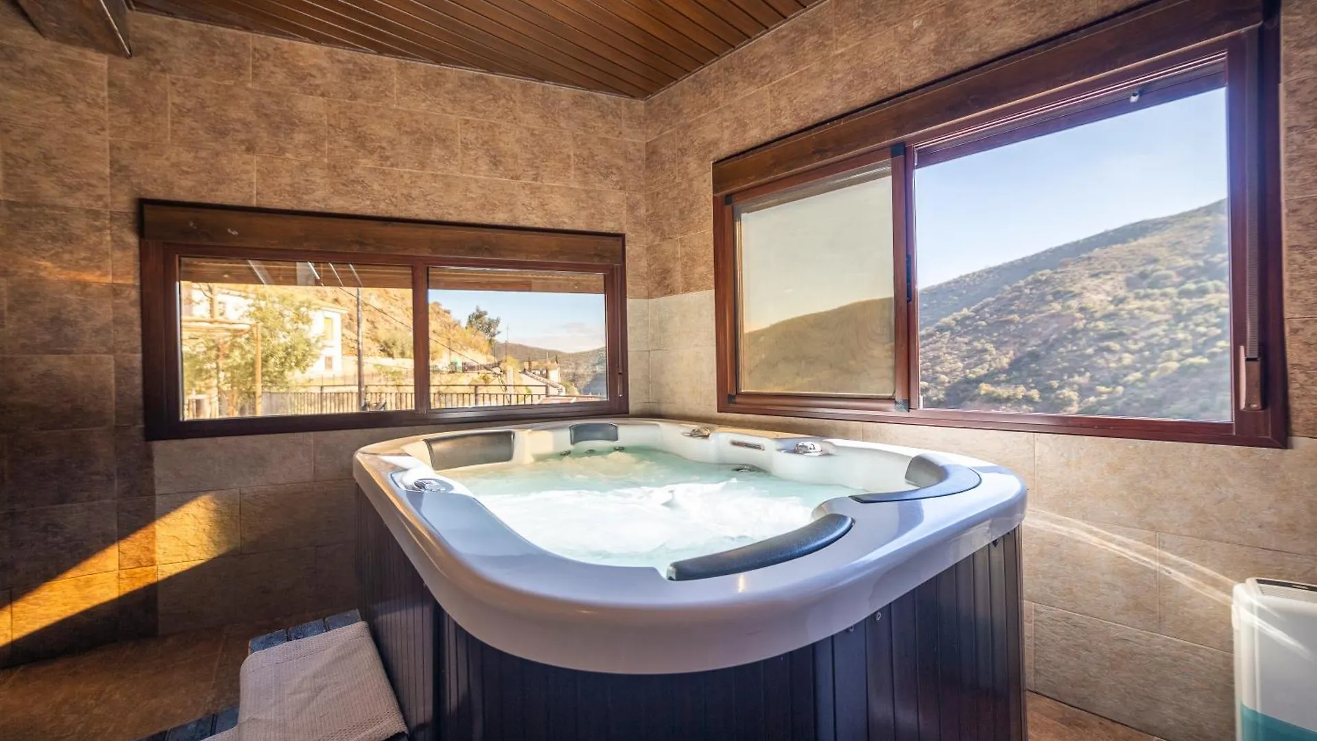 El Mirador Villa Laroya Holiday home