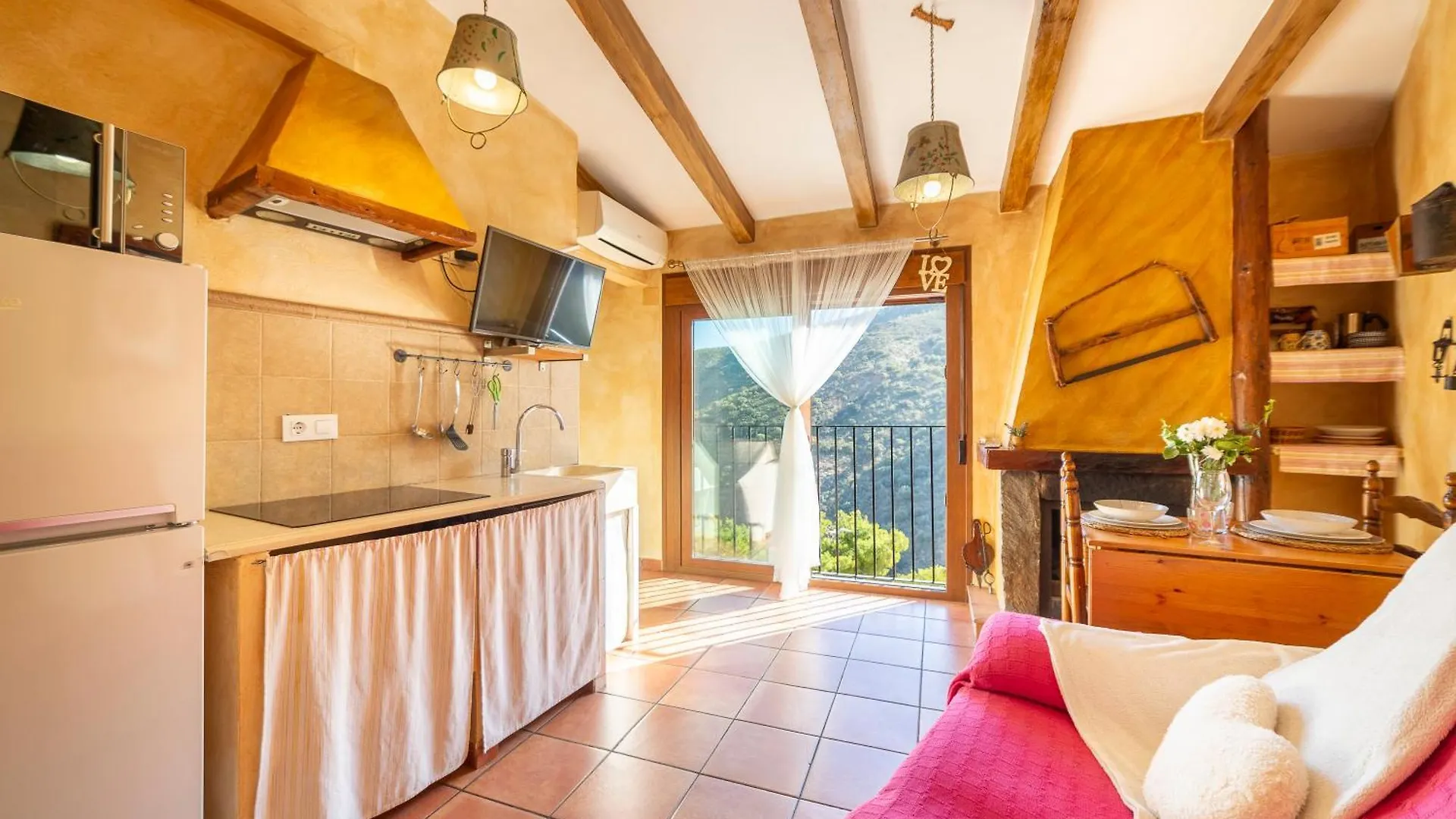 El Mirador Villa Laroya Holiday home