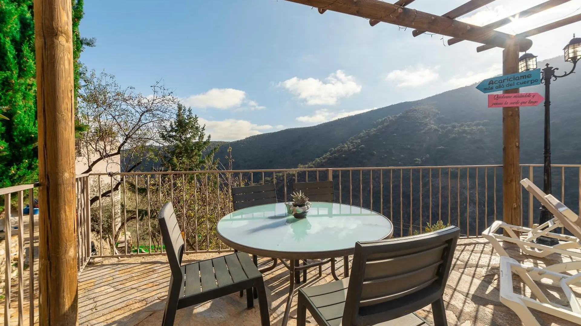El Mirador Villa Laroya Holiday home