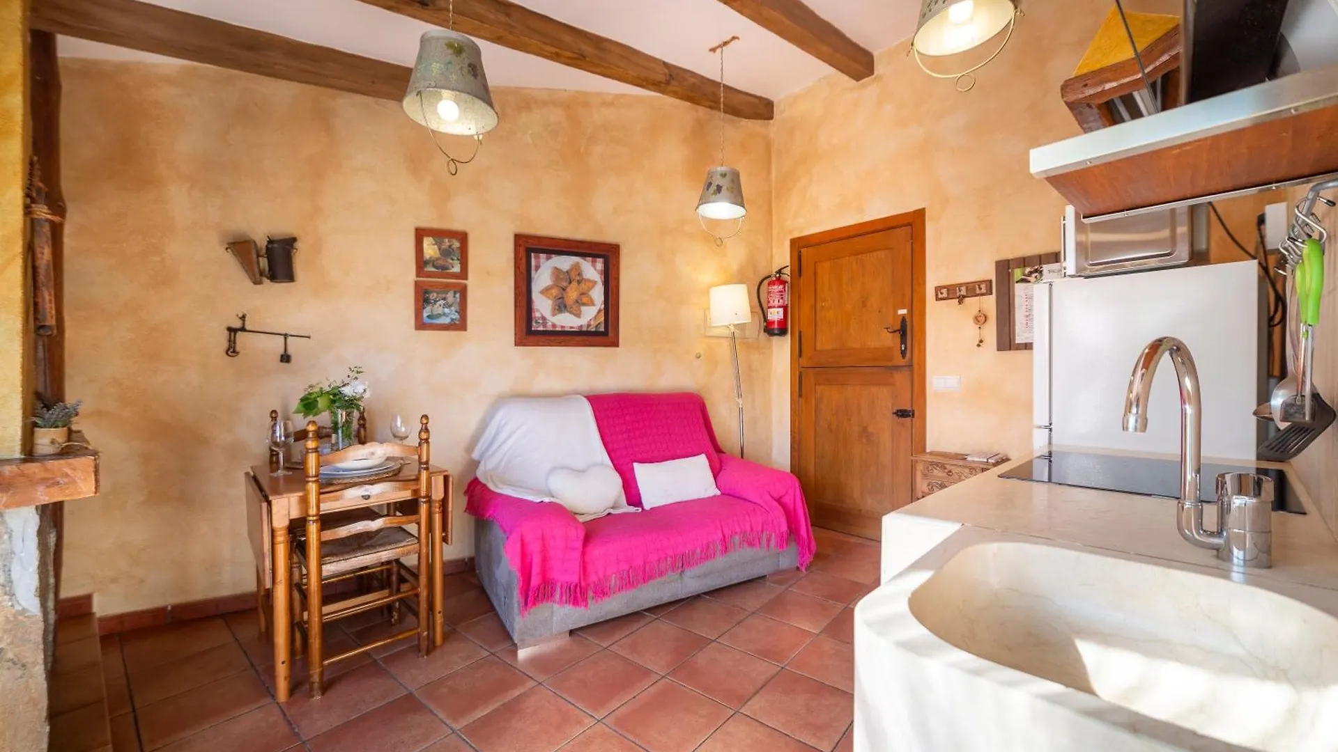 El Mirador Villa Laroya Holiday home